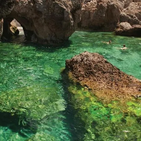 펜션 Preciosa Casa Emblematatica, Piscina,wifi